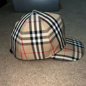 Burberry hat